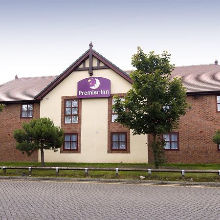 Premier Inn Crewe Central Exterior foto